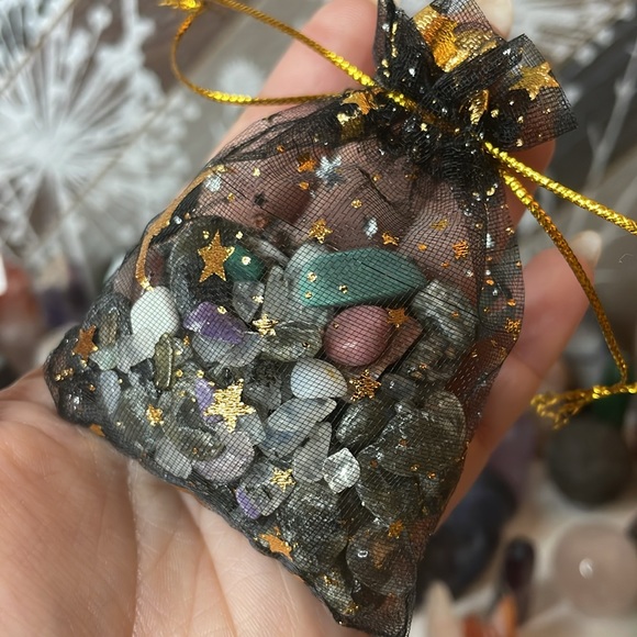 Crystal Confetti - Picture 2 of 2